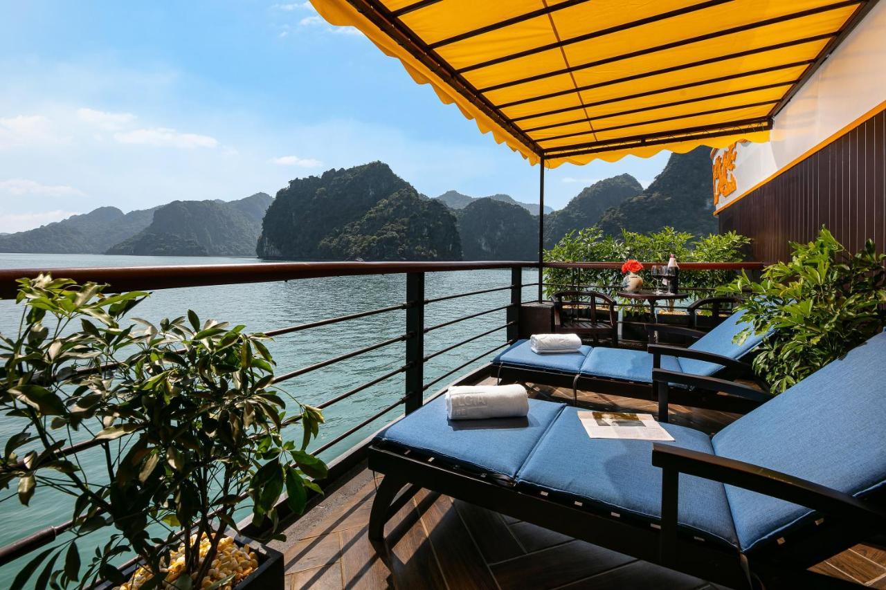 Hotel Nostalgia Halong Cruise Ha Long Exterior foto