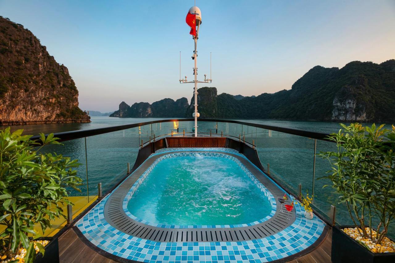Hotel Nostalgia Halong Cruise Ha Long Exterior foto